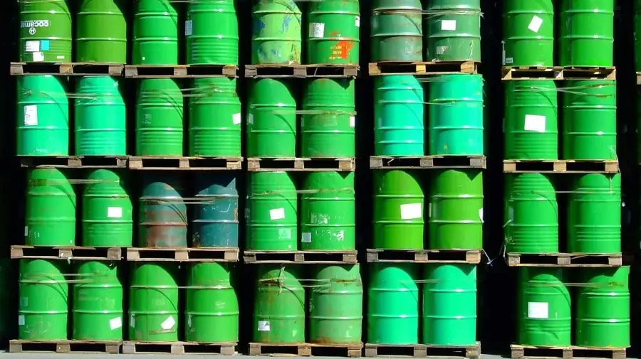 Quanto pesa un barile di petrolio?