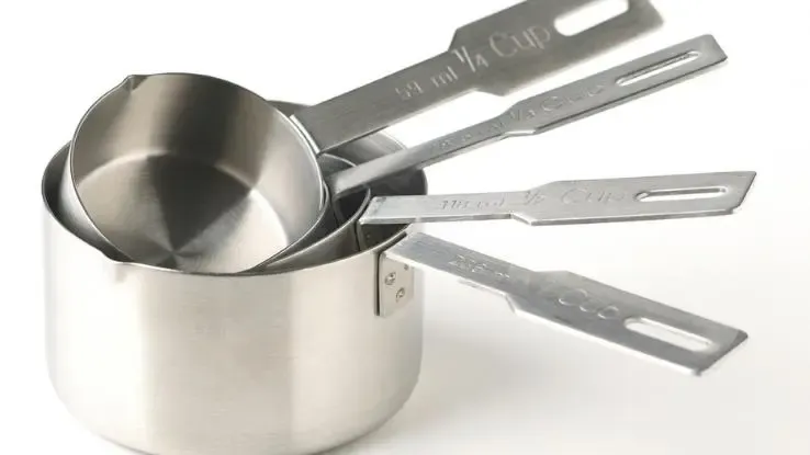 À quoi équivaut 6 onces dans des tasses ?