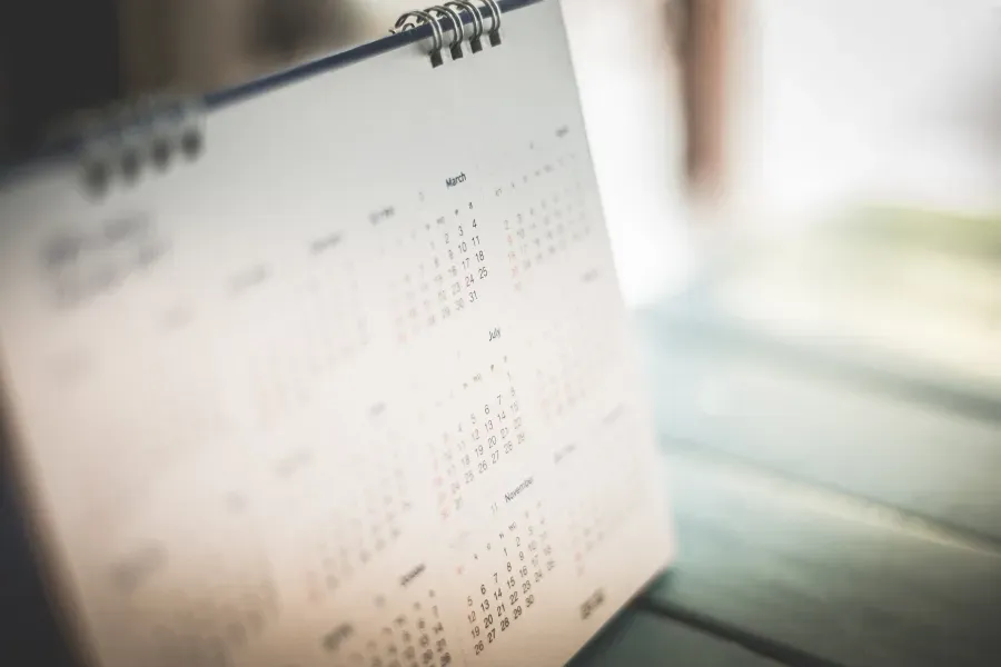 Quels mois du calendrier ont cinq semaines ?