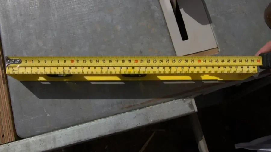 Hogyan lehet a lineáris lábakat négyzetméterré alakítani?